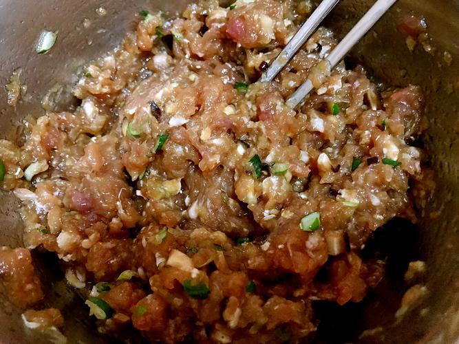 自制鲜肉馄饨 从馅料到汤底的完整教程